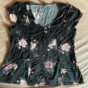Torrid top size 3